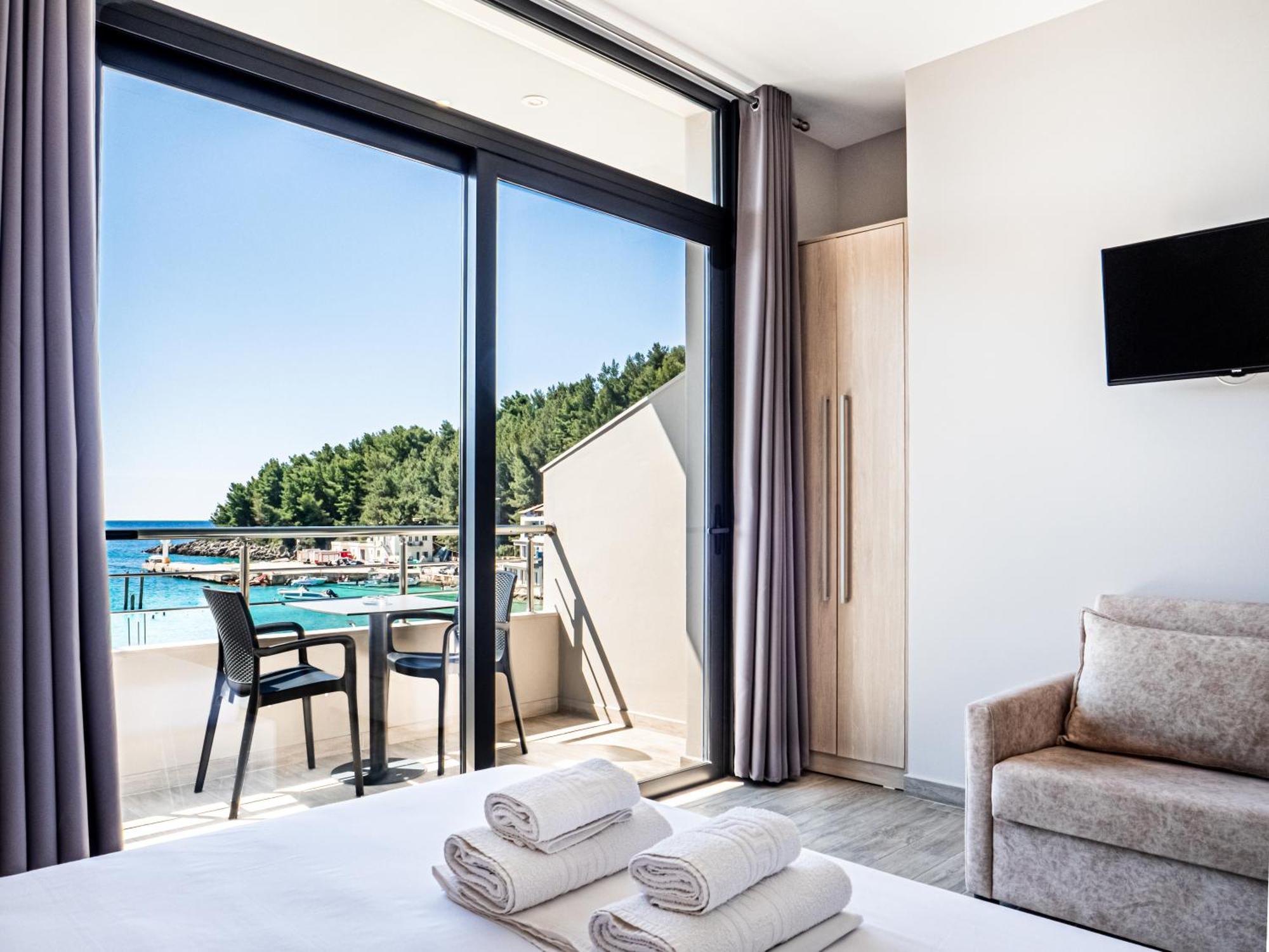 Hotel Endless Blue Himara Esterno foto