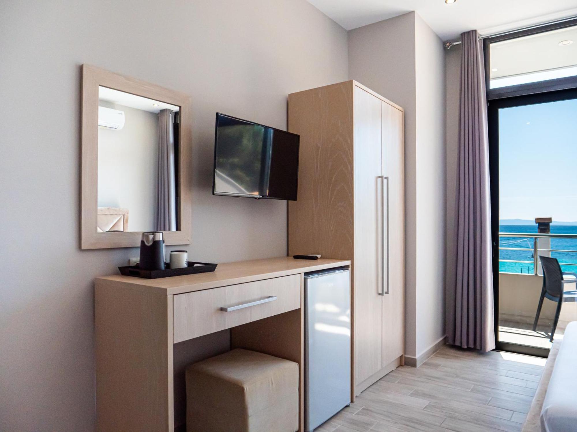 Hotel Endless Blue Himara Esterno foto